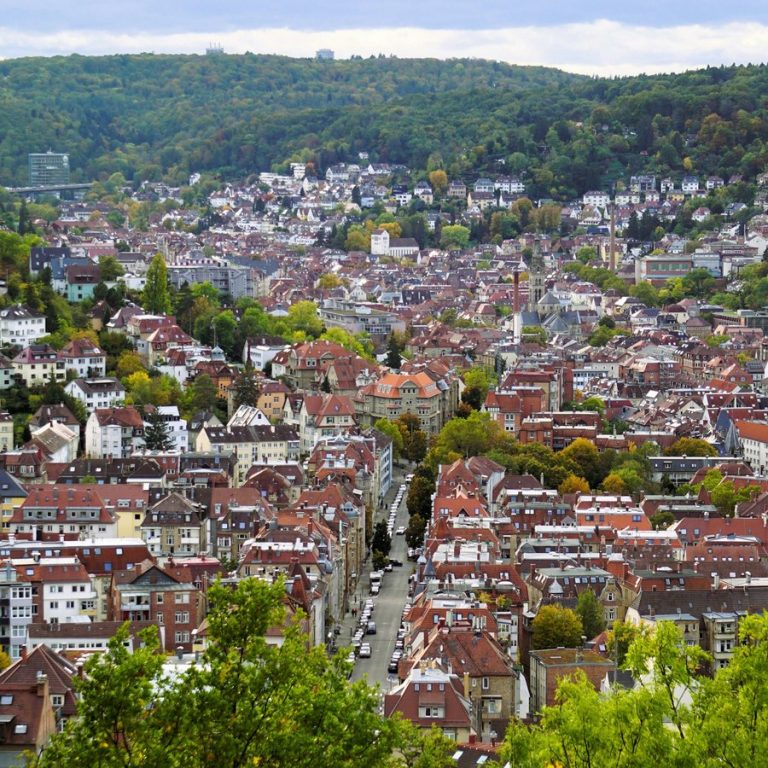 Haus verkaufen Lauf an der Pegnitz: Wohnhäuser einer Kleinstadt im Grünen