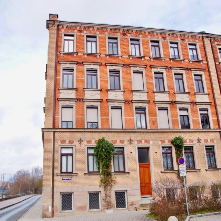 Immobilie bei Erbschaft verkaufen in Zirndorf: Wohnhaus mit Erkern