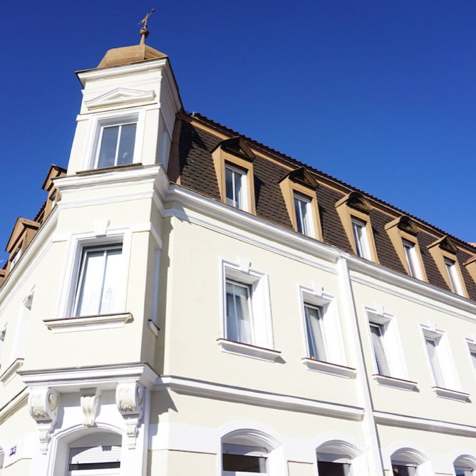Immobilienbewertung in Fürth: sanierter Altbau mit heller Fassade