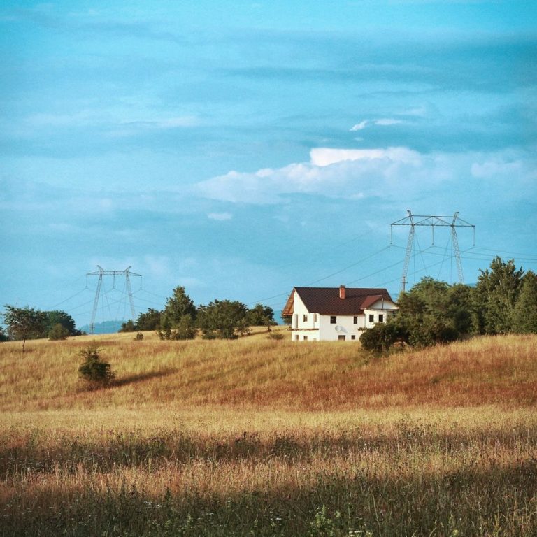 Immobilienbewertung Großhabersdorf: Hof am Rand von Feldern