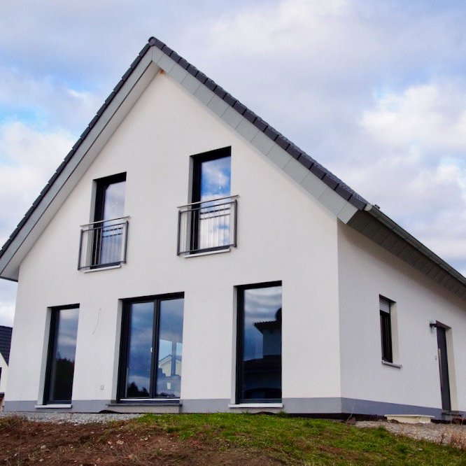 Was ist meine Immobilie wert in Stein: modernes Einfamilienhaus mit Satteldach